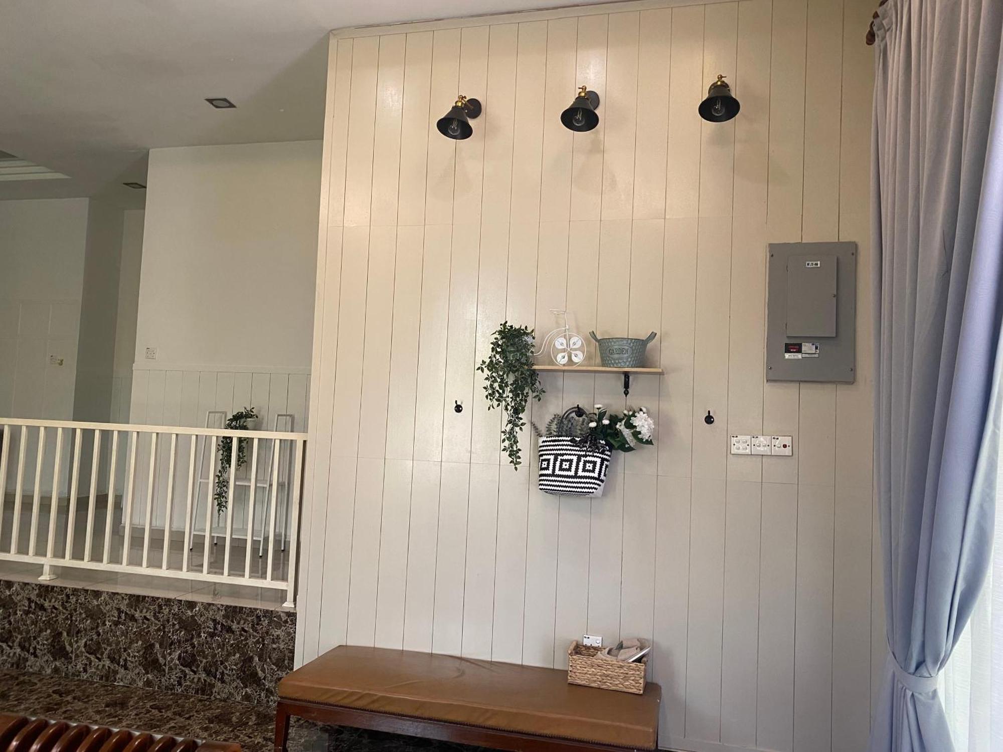 Leissa Homestay Ayer Hitam Exterior photo